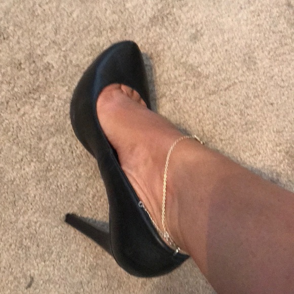 Pumps - Picture 3 of 3